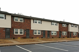 Dalehaven Estates in Evansville, IN - Foto de edificio - Building Photo