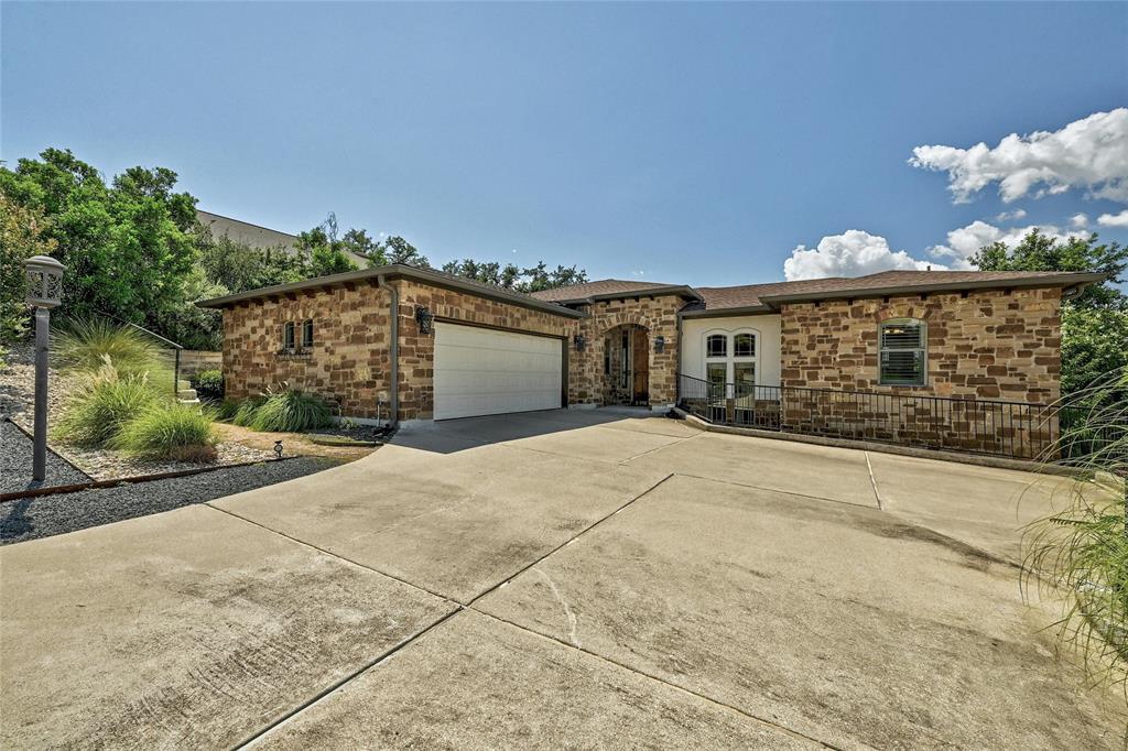 116 Tallstar Dr in Lakeway, TX - Building Photo