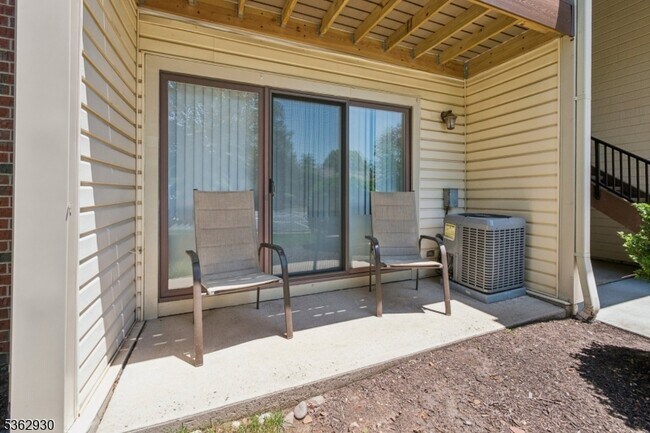 269 English Pl in Bernards, NJ - Building Photo - Building Photo
