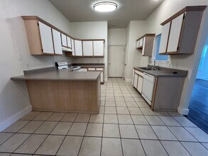 985 N Daisy Ln in Fayetteville, AR - Building Photo - Building Photo