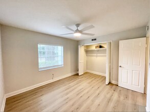2402 W Cleveland St, Unit 3215 W. Swann Ave #14 in Tampa, FL - Building Photo - Building Photo