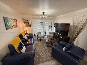 7429 SW 152nd Ave in Miami, FL - Building Photo - Building Photo