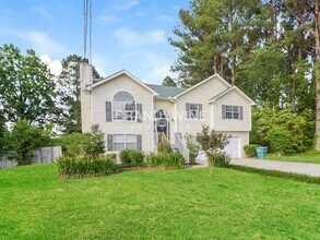 113 Eva Dr in Hampton, GA - Foto de edificio - Building Photo