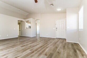 16196 W Mesquite Dr in Goodyear, AZ - Building Photo - Building Photo