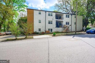 880 St Charles Ave NE in Atlanta, GA - Building Photo