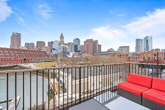 39 Commercial Wharf in Boston, MA - Building Photo - Building Photo