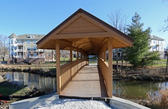 Hartland Riverwalk in Hartland, WI - Foto de edificio - Building Photo