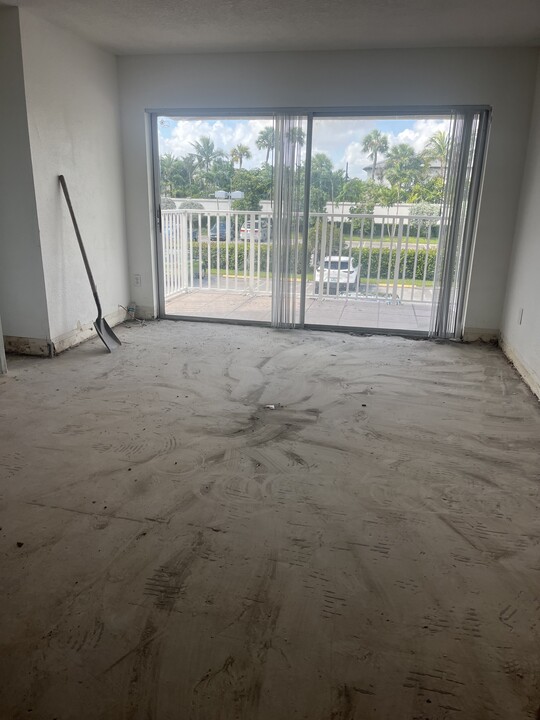 4340 NW 79th Ave, Unit A2 in Doral, FL - Building Photo