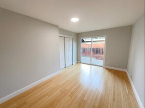 400 Santa Maria Dr in Fairfield, CA - Building Photo - Building Photo