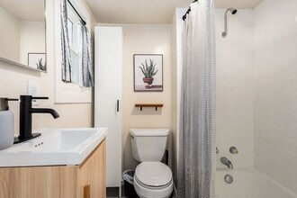 37 Gold Ave NW in Grand Rapids, MI - Foto de edificio - Building Photo