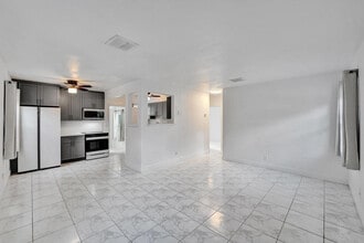 1836 SW 9th Ave in Fort Lauderdale, FL - Building Photo - Building Photo