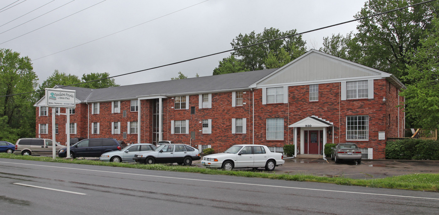 930 Ohio Pike in Cincinnati, OH - Foto de edificio