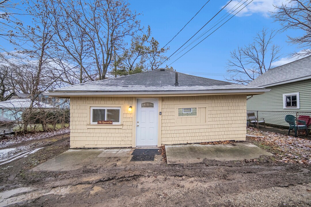 401 Pauline Blvd-Unit -Cottage in Ann Arbor, MI - Building Photo