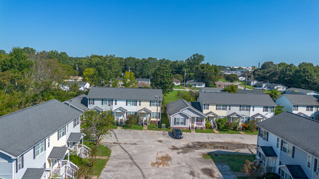 120 Cloverdale St in Jackson, TN - Building Photo - Building Photo