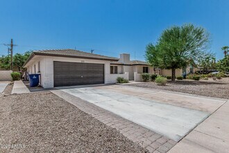 1213 E Riviera Dr in Tempe, AZ - Building Photo - Building Photo