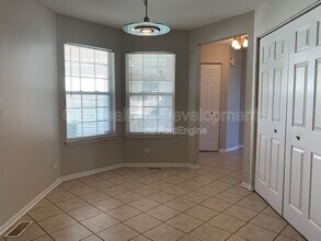 5474 Ridge Crossing in Hanover Park, IL - Building Photo - Building Photo