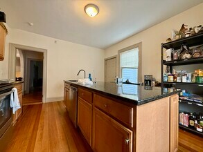 58 Englewood Ave, Unit 2 in Boston, MA - Building Photo - Building Photo