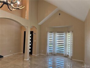 35 Wisteria Dr in Mission, TX - Building Photo - Building Photo