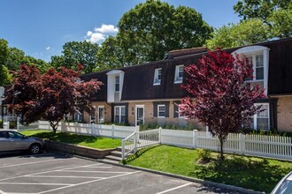 Fairfield Hillside At Coram in Coram, NY - Building Photo - Building Photo