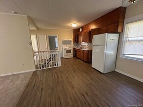 44 Church St in Marlboro, NY - Building Photo - Building Photo