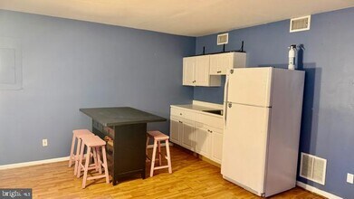 8502 Kernon Ct in Lorton, VA - Building Photo - Building Photo