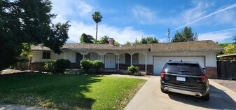 1004 Wellington Dr in Modesto, CA - Building Photo
