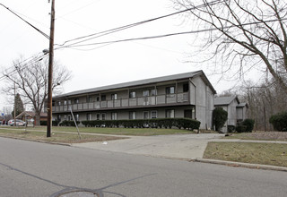 Bard Apartment in Akron, OH - Foto de edificio - Building Photo