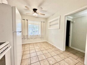1727 Douglas Ave in Dunedin, FL - Building Photo - Building Photo