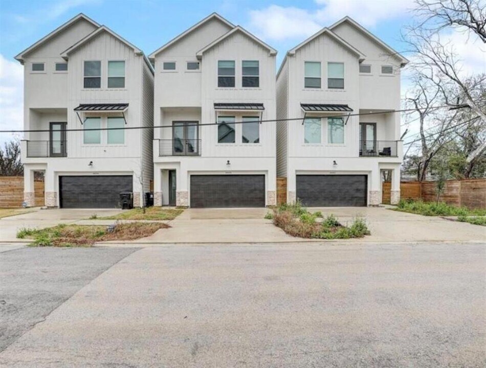 3403 Daphne St in Houston, TX - Building Photo