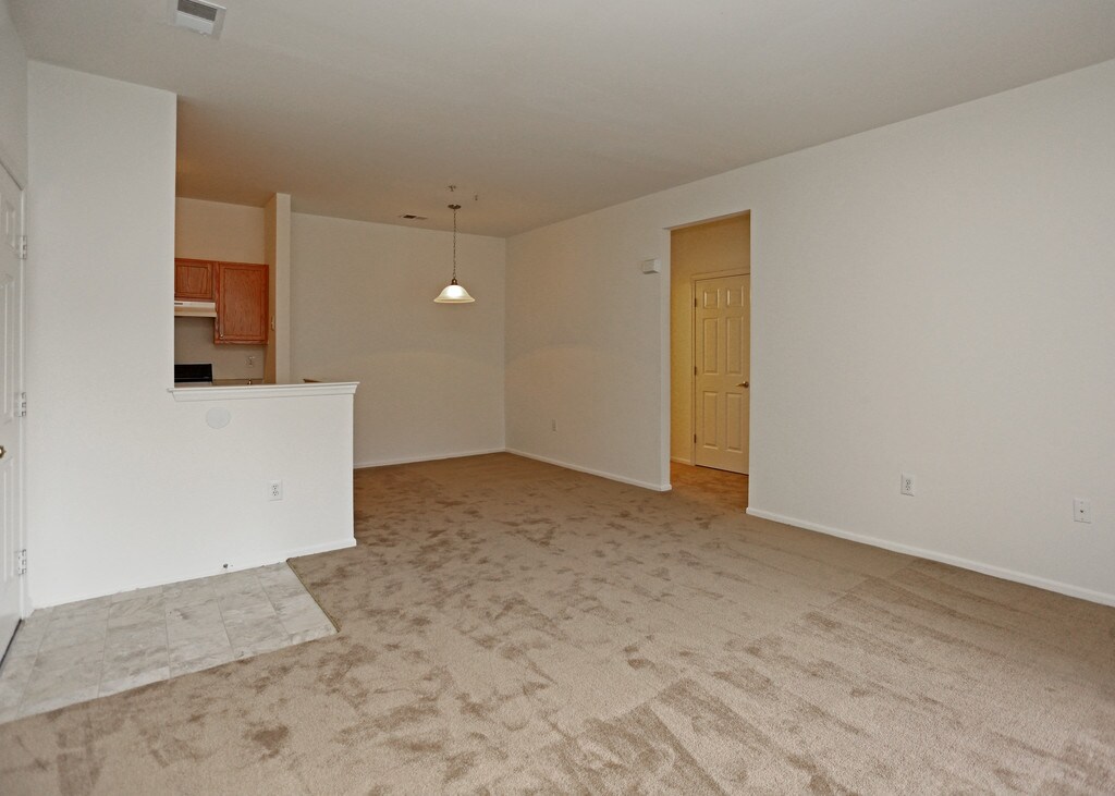 New Hampshire Commons Lakewood, NJ Apartments