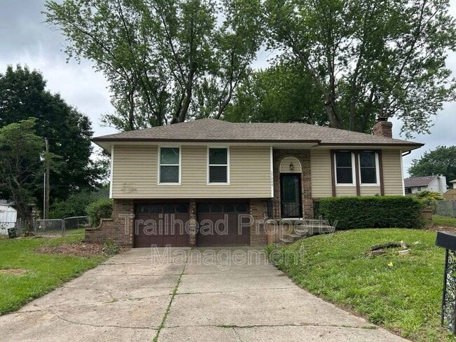 property at 17005 E 7th Terrace Ct N
