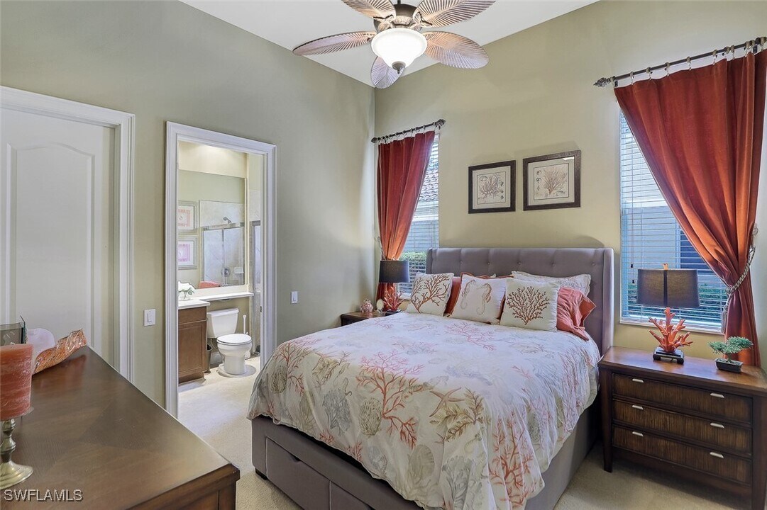28611 Via D Arezzo Dr in Bonita Springs, FL - Foto de edificio