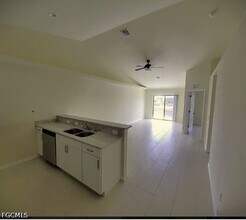 913 Cultural Park Blvd in Cape Coral, FL - Building Photo - Building Photo