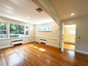 92 Woodcliff Rd, Unit 92 in Chestnut Hill, MA - Building Photo - Building Photo