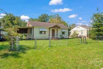 2111 Hawthorne St in Savannah, GA - Building Photo - Building Photo