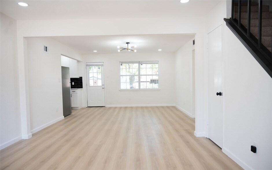 4113 Glenhaven Dr in Garland, TX - Building Photo