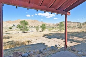 1055 Pyramid Way in Sparks, NV - Building Photo - Building Photo