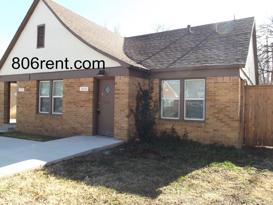 2211 17th St-Unit -B in Lubbock, TX - Building Photo