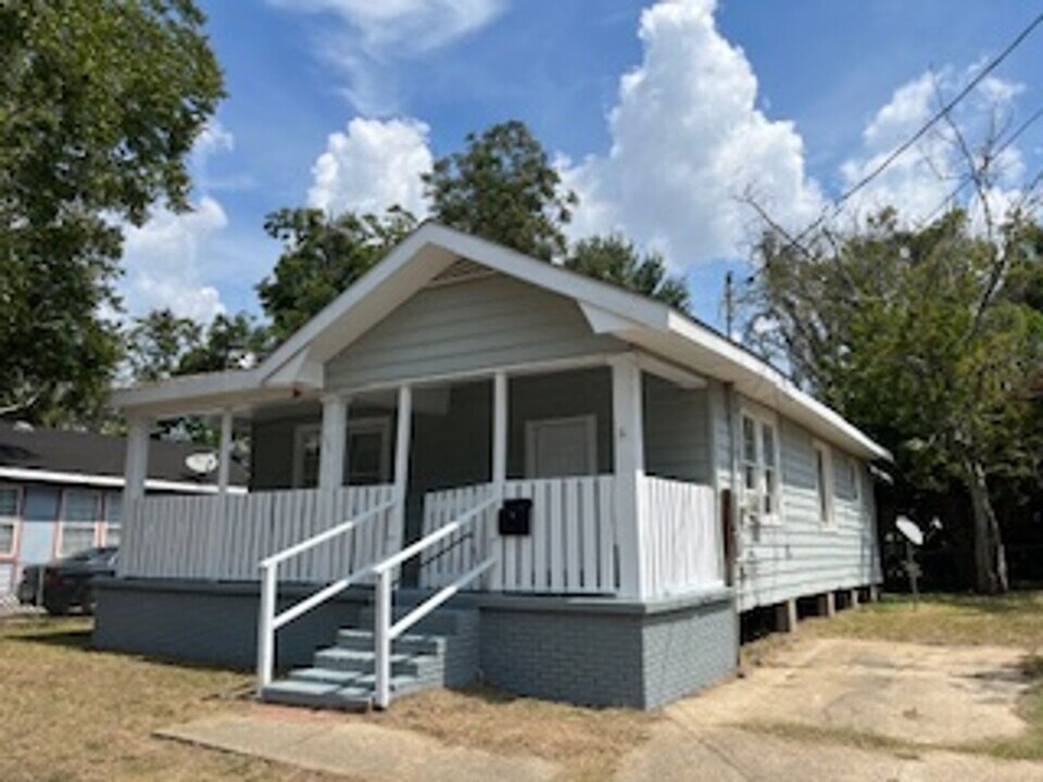 304 Nixon St in Biloxi, MS - Foto de edificio