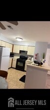389 Carhart Ct in East Brunswick, NJ - Building Photo - Building Photo