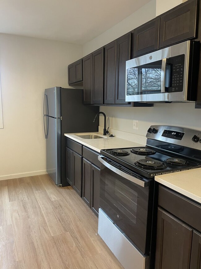 property at 525 7th St NW