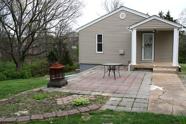 5007 Duessel Ln in St. Louis, MO - Building Photo - Building Photo