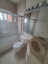 117-119 Moonstone St in Manhattan Beach, CA - Building Photo - Building Photo