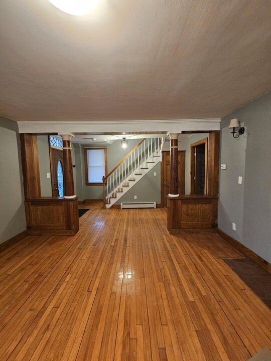 190 N Main St, Unit Apt 2 in Middleboro, MA - Foto de edificio