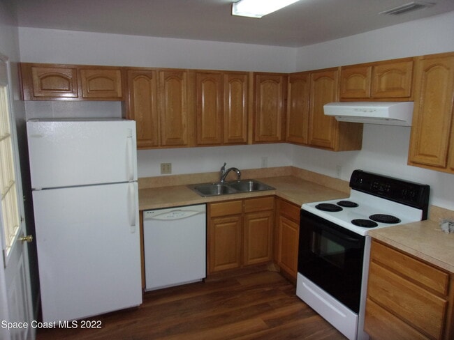 3069 Sea Gate Cir in Merritt Island, FL - Building Photo - Building Photo