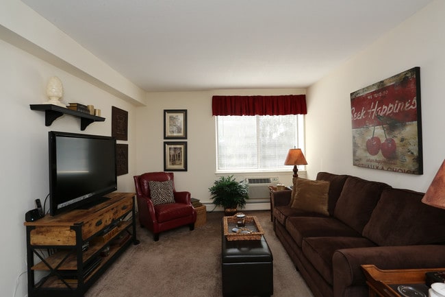 Montcalm Heights Apartments