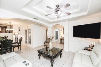2040 Cochiti Dr in Laredo, TX - Building Photo - Building Photo