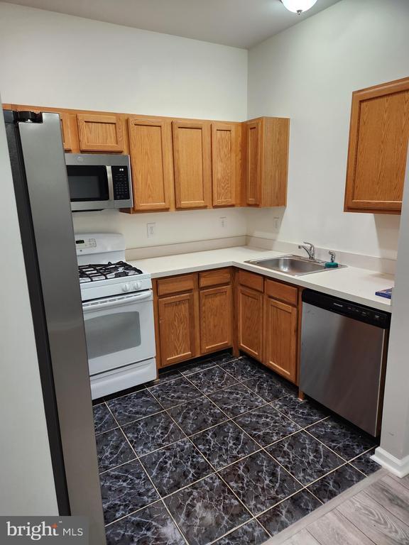 1038 Lamberton St in Trenton, NJ - Building Photo - Building Photo