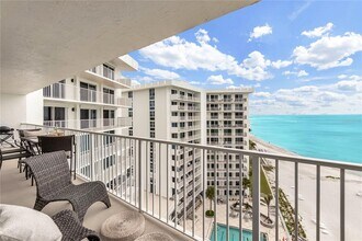 2301 Gulf of Mexico Dr in Longboat Key, FL - Building Photo - Building Photo