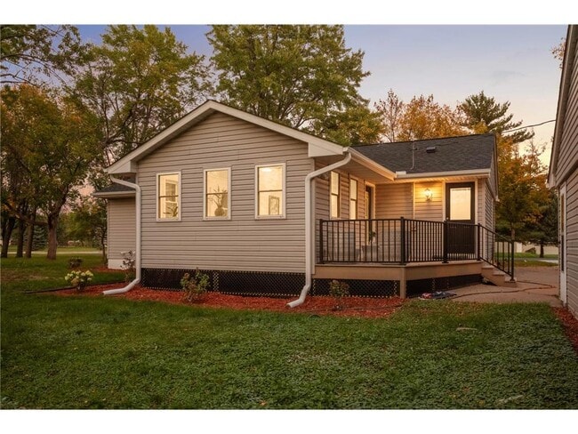 15240 Kangaroo St NW in Ramsey, MN - Foto de edificio - Building Photo